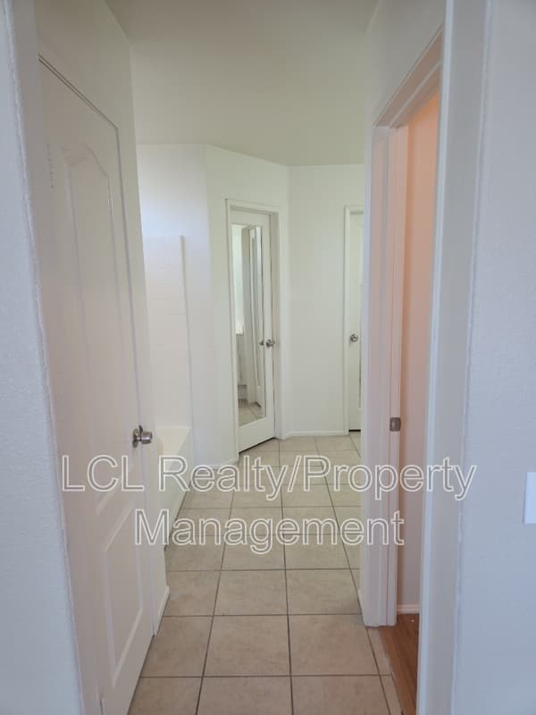 Eastvale House: 6563 Peridot Ct