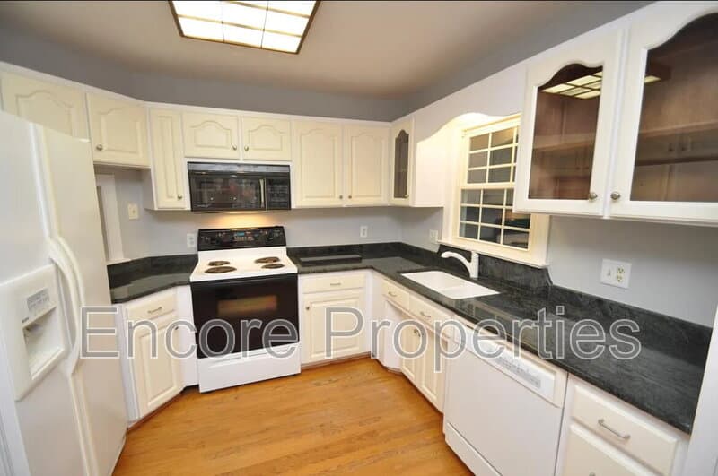 Cary Townhome: 112 Loch Bend Lane