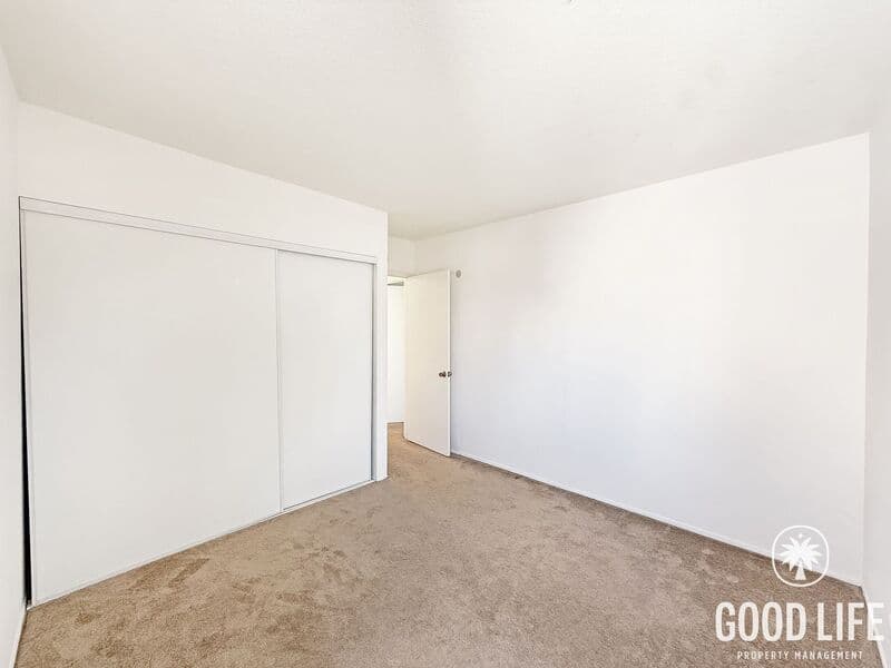 La Jolla Condo: 8310 Via Sonoma