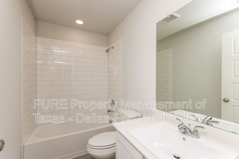 Princeton House: 3908 Edmondson Drive