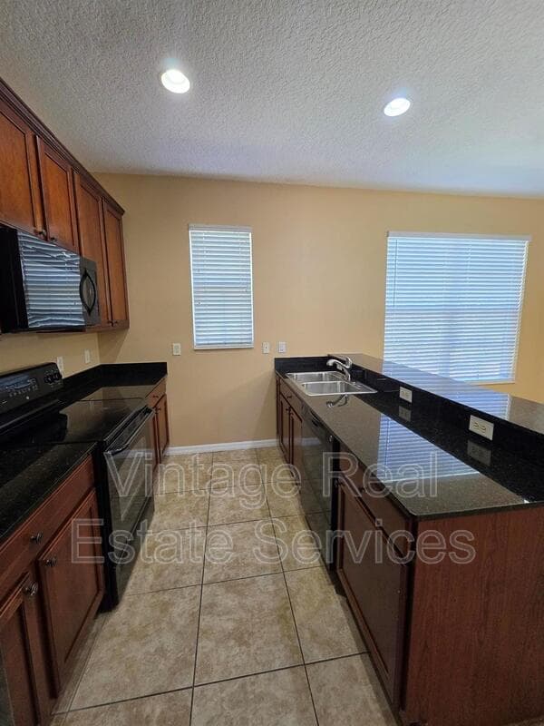 Brandon House: 2425 Middleton Grove Dr