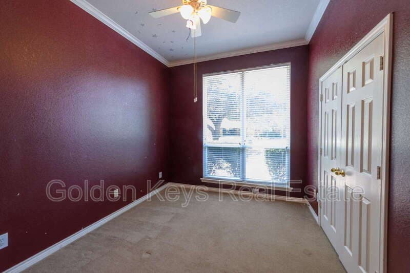 Hurst House: 3120 Steve Dr