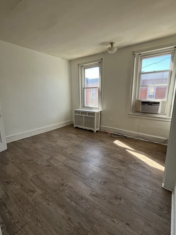 Philadelphia House: 2341 South Woodstock Street