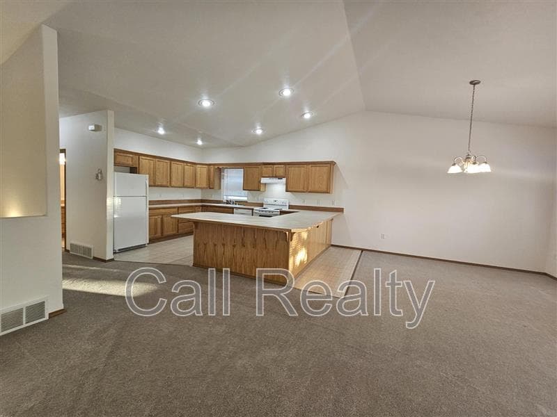 Airway Heights Condo: 823 S Russell St