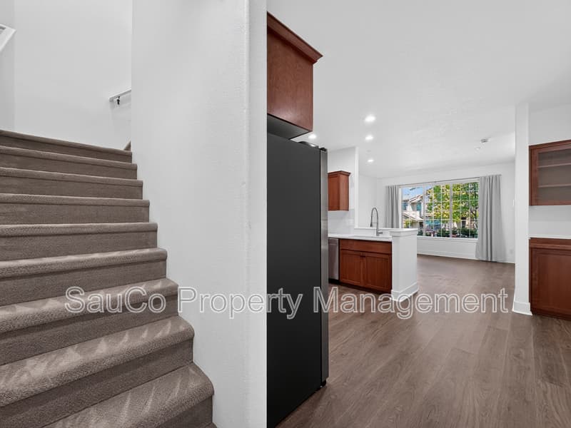 Beaverton Townhome: 11971 Southwest Horizon Boulevard