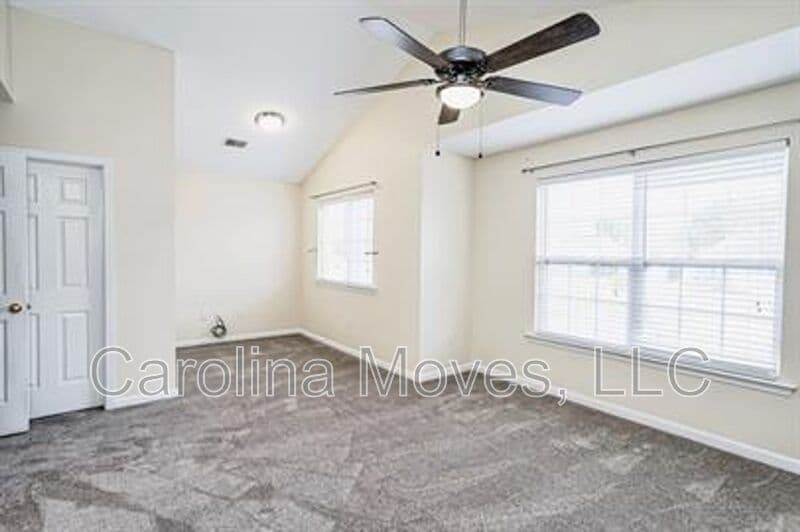Taylors House: 302 Shellbark Drive