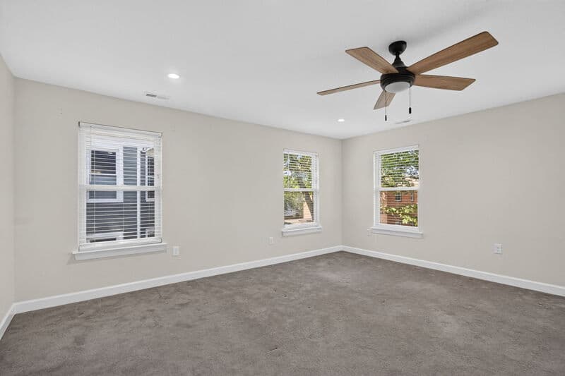 Portsmouth House: 242 Webster Ave