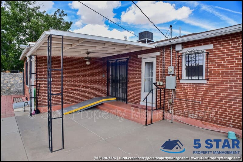 El Paso House: 815 Ellis Street