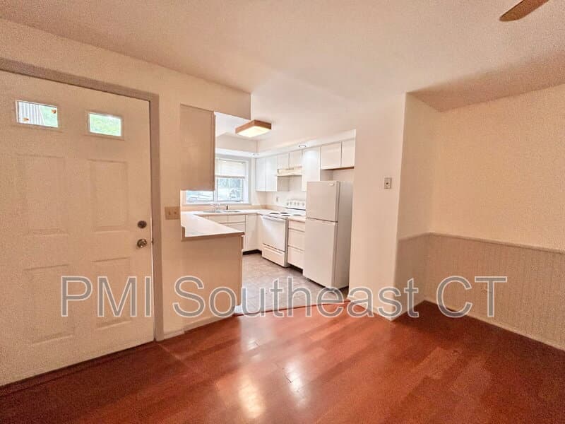 Jewett City Condo: 15 George St