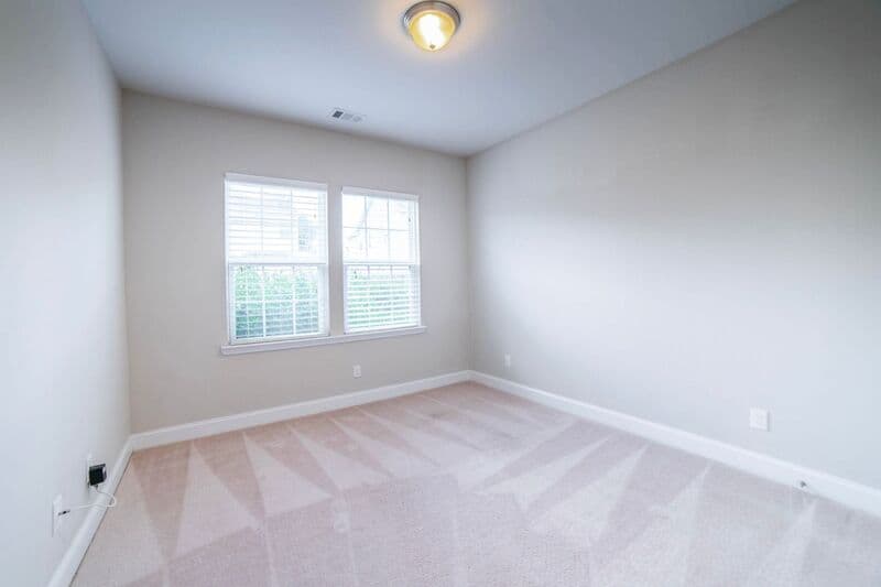 Savannah House: 126 Endicott Dr