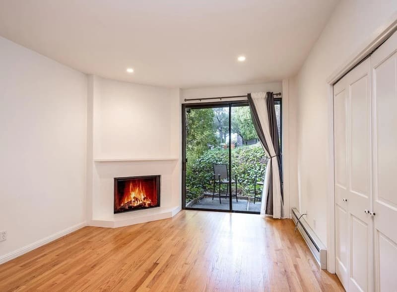 Mill Valley Condo: 555 Seaver Dr