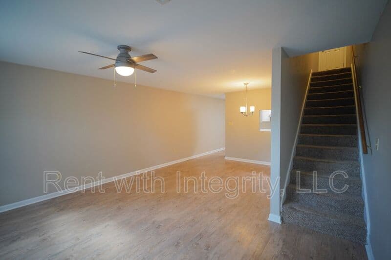 Tallahassee House: 2414 Manzanita Court