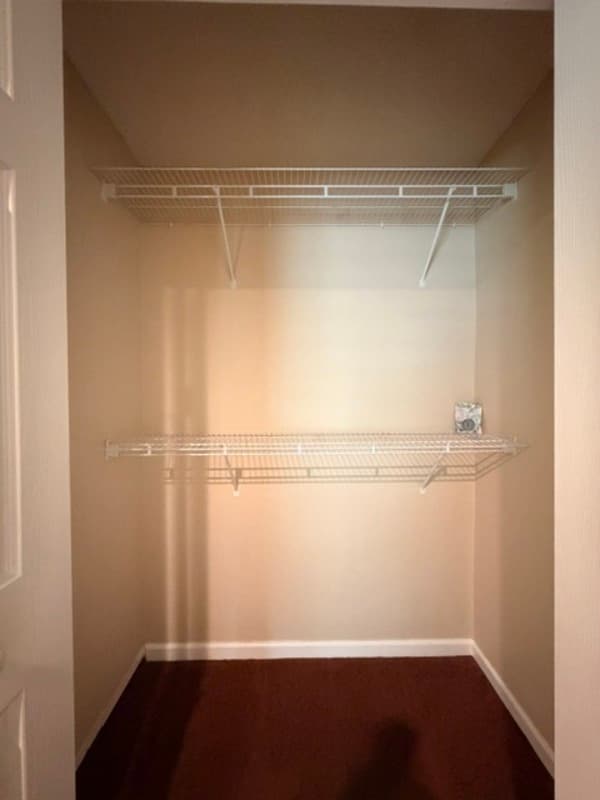 Columbia Condo: 801 Eastmont Drive #102