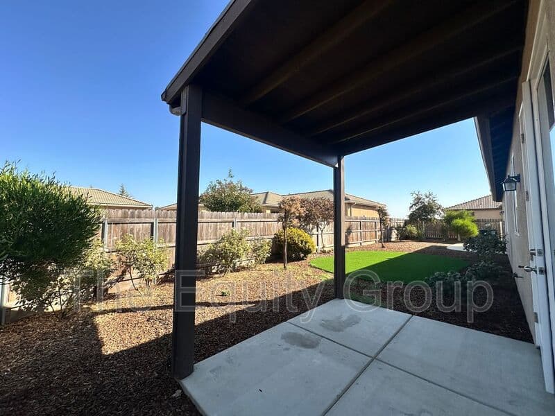 Visalia House: 4520 W. Flagstaff Ave