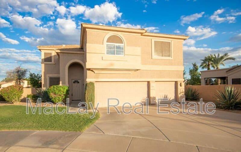 Chandler House: 3661 S Barberry Place