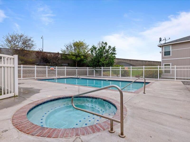 Pasco Condo: 6405D Chapel Hill Blvd.