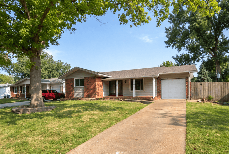 Florissant House: 2485 Wedgwood Drive West