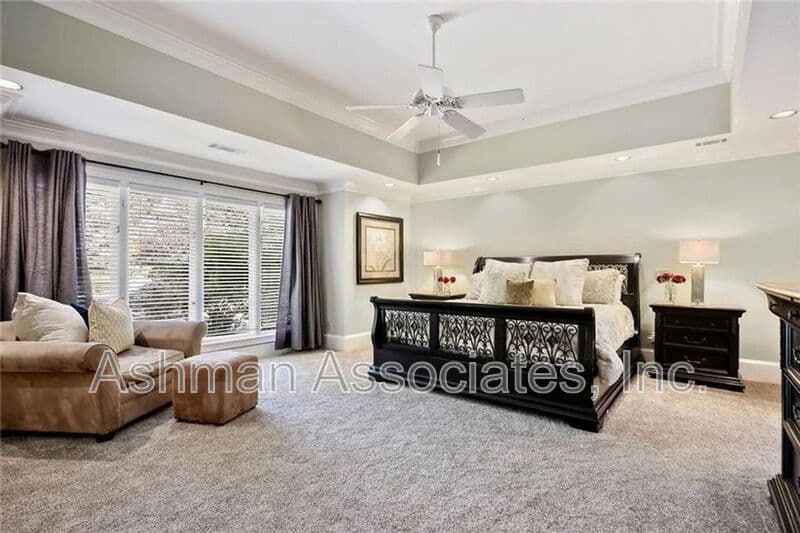 Atlanta House: 930 Manchester Place