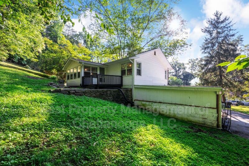 Soddy Daisy House: 9851 Millsaps St