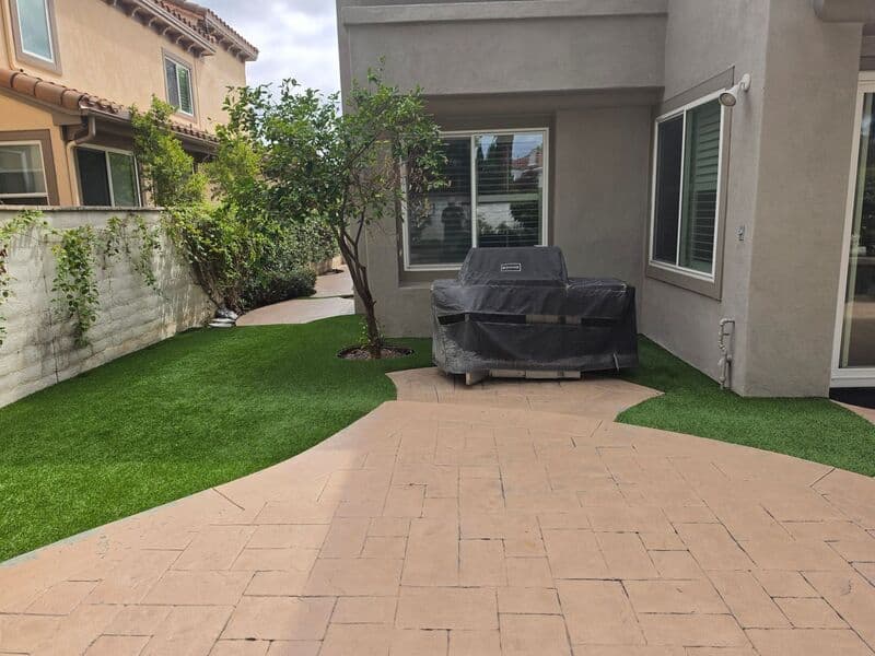 Tustin House: 12425 Woodhall Way