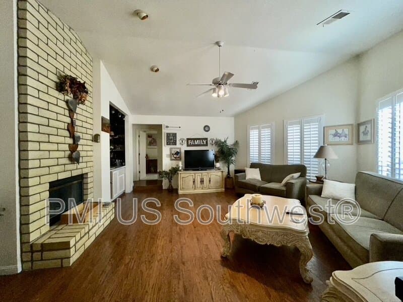Bullhead City House: 3375 Sharon Ln
