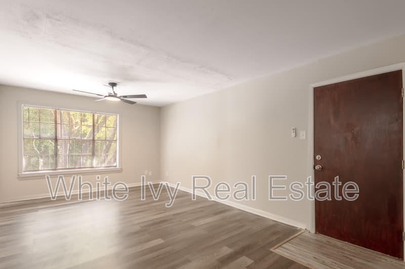 Huntsville Condo: 818 University Ave