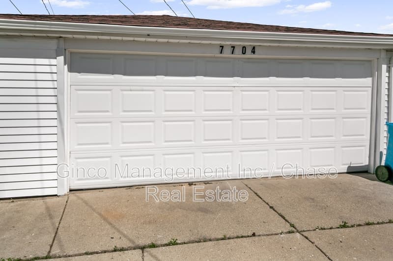 Burbank House: 7704 McVicker Avenue