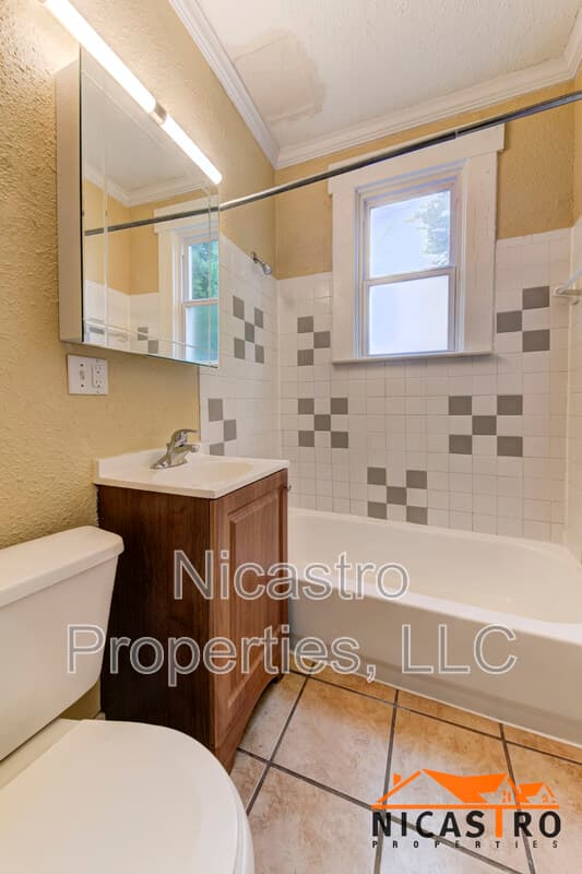 Columbus Condo: 136 E 11th Avenue