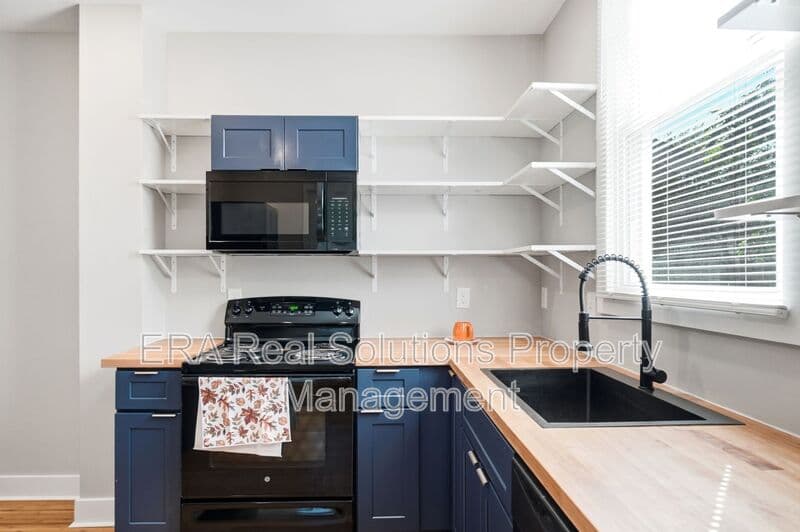Columbus Condo: 871 Bellows Ave