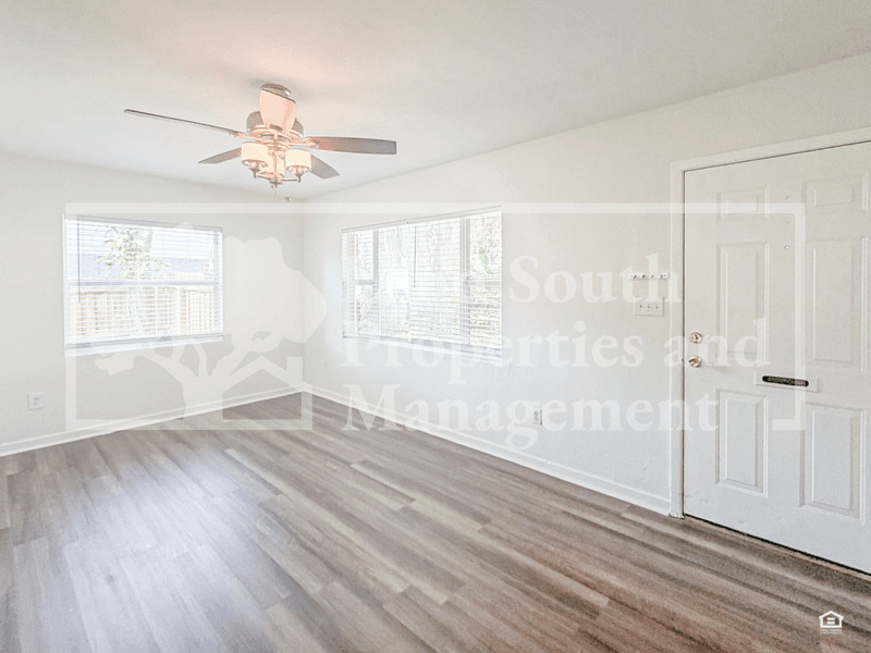 Lakeland House: 520 McKay Court
