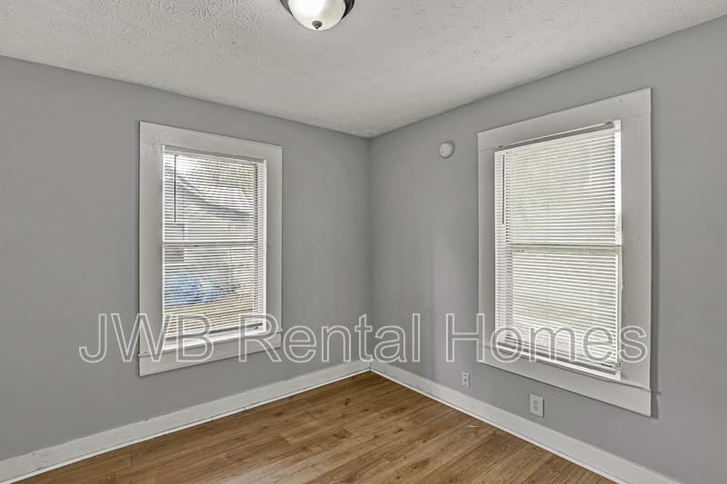 Jacksonville House: 3810 Brick Rd