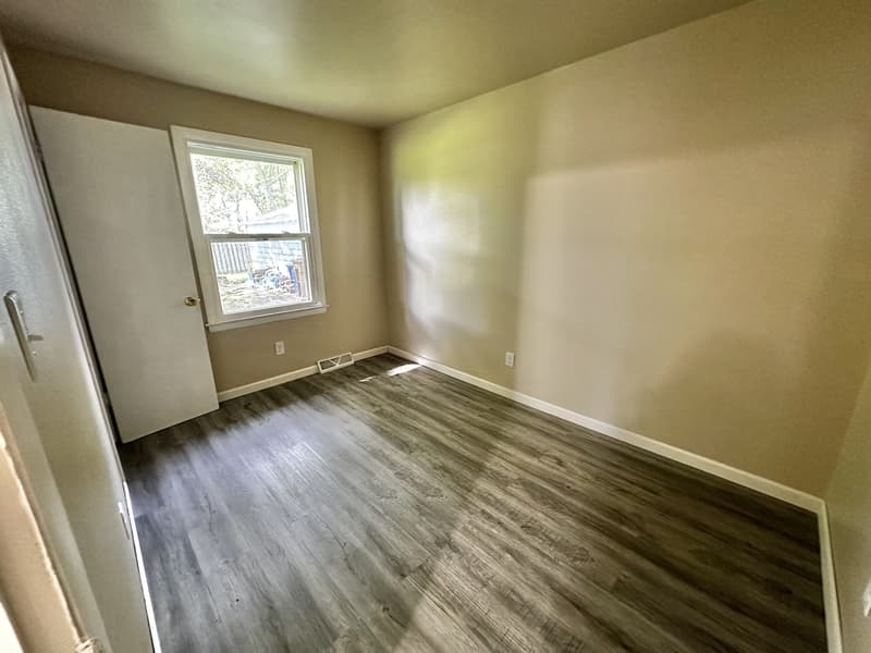 Menasha House: 1216 Meadowview Drive