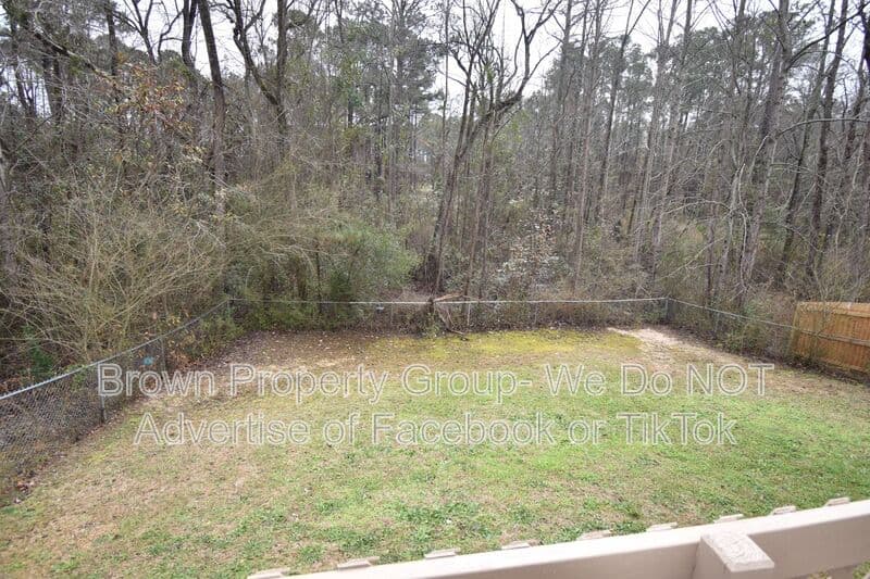 Fayetteville House: 6313 Applewhite Rd