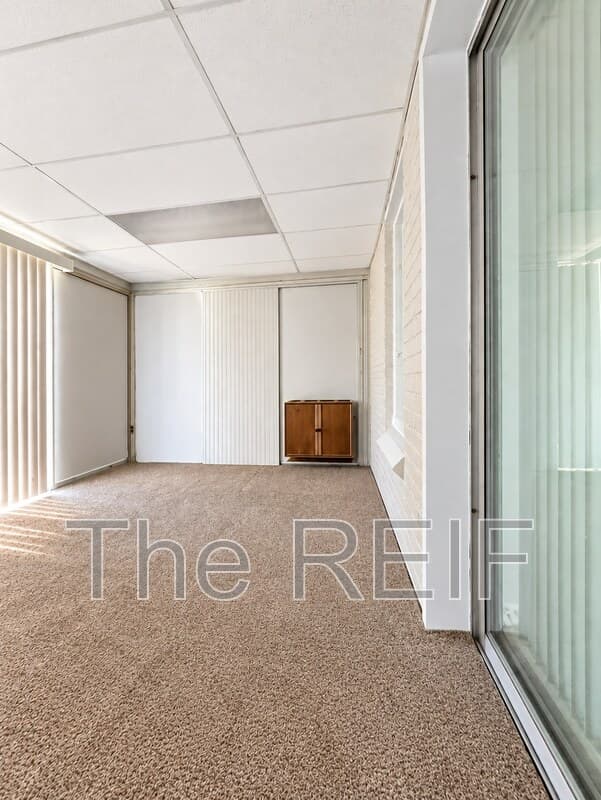 Detroit House: 17712 Lenore Avenue