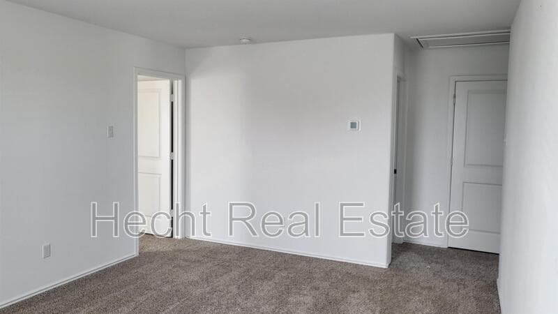 San Marcos House: 348 Geode Glen