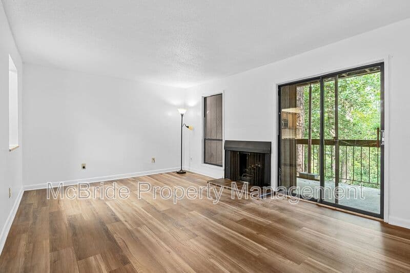 Martinez Townhome: 3506 Prestwick Drive