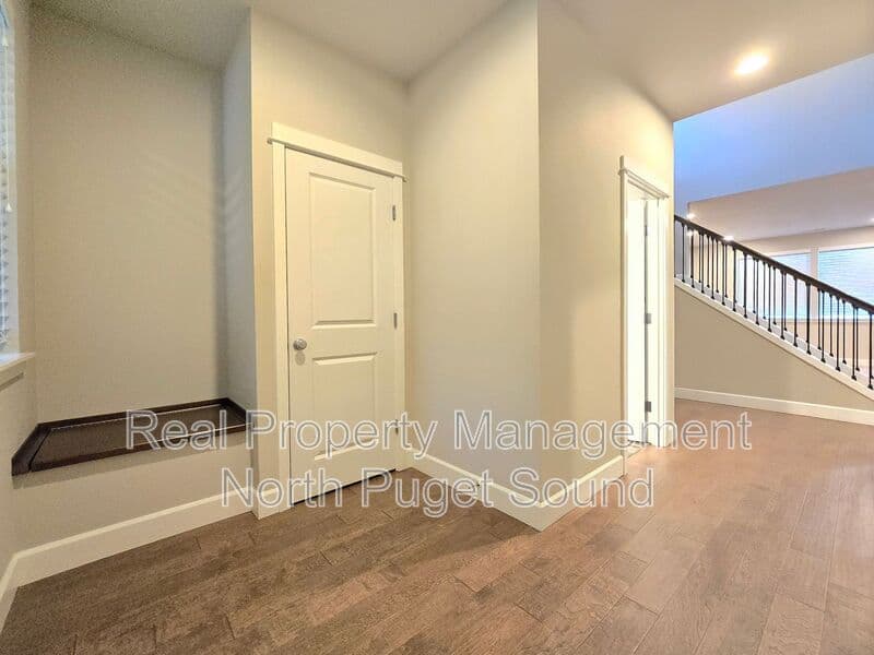Marysville House: 8432 75th St NE