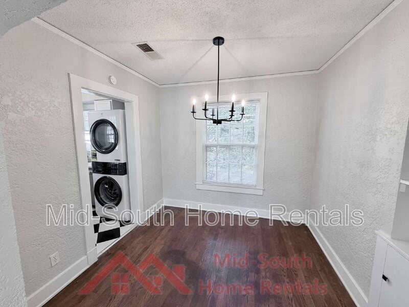 Memphis House: 594 South Graham Street