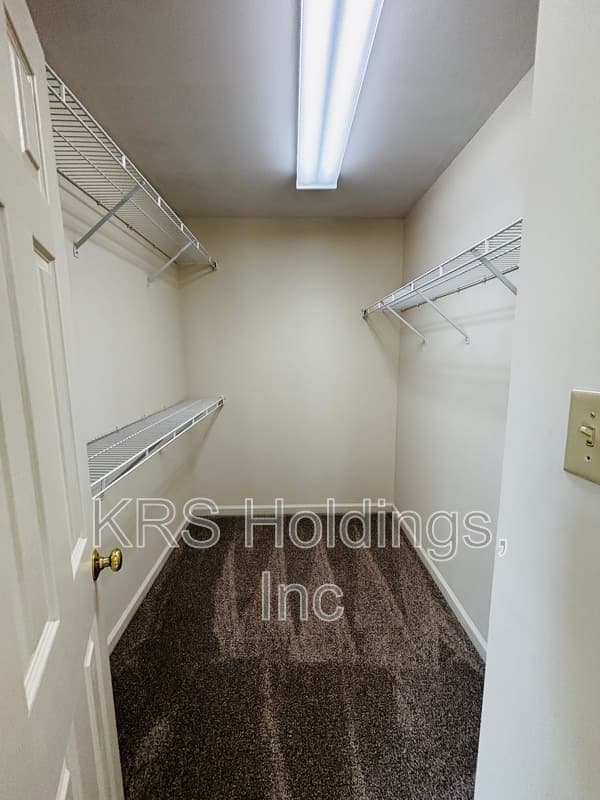 Chester House: 15012 Pine Vista Ln
