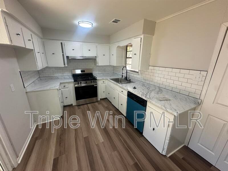 Little Rock House: 9808 Wilderness Road
