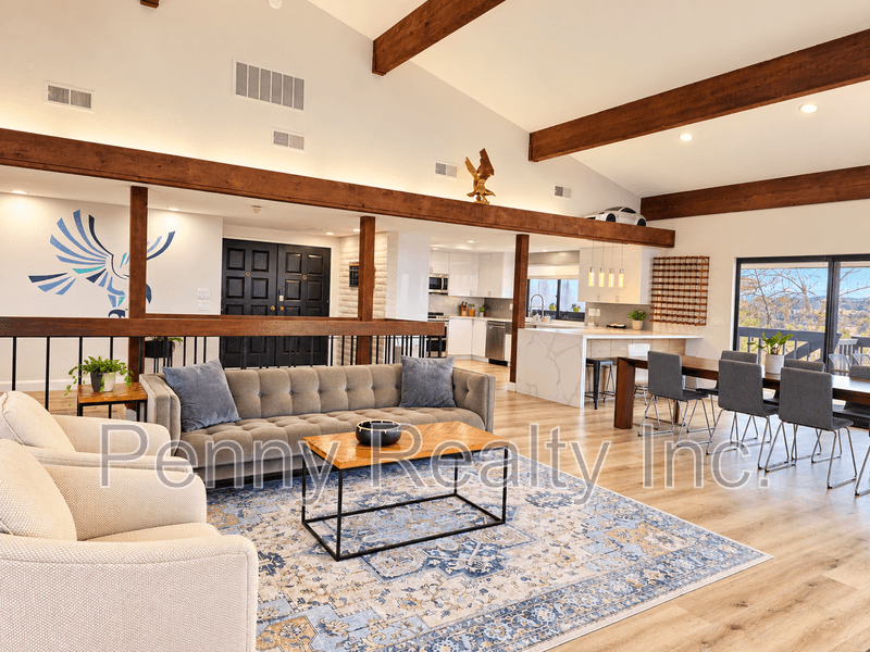 Escondido House: 9603 Indian Creek Way