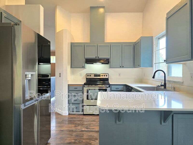 Lake Stevens House: 8200 24th St NE