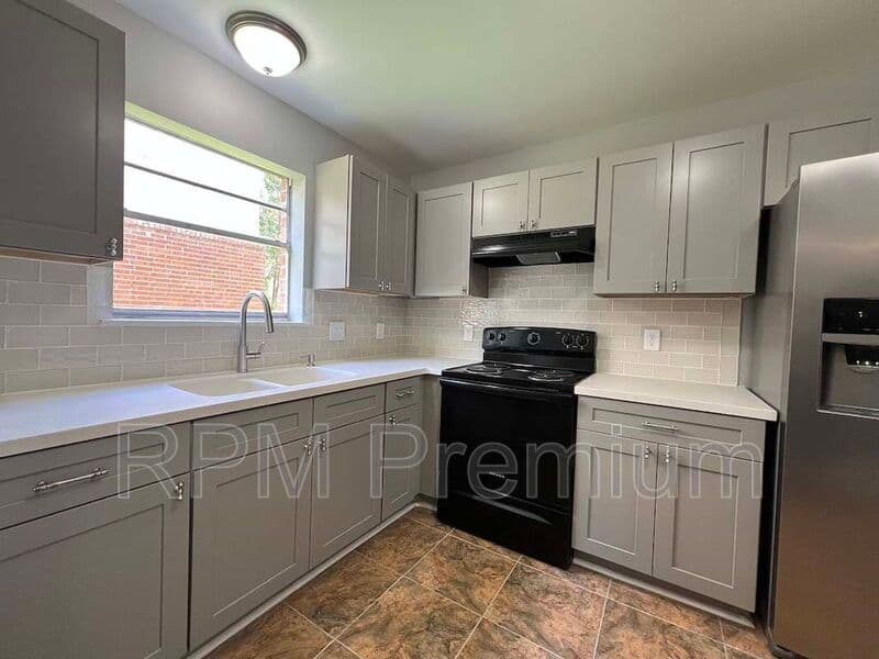 Baker Condo: 5057 Baker Blvd