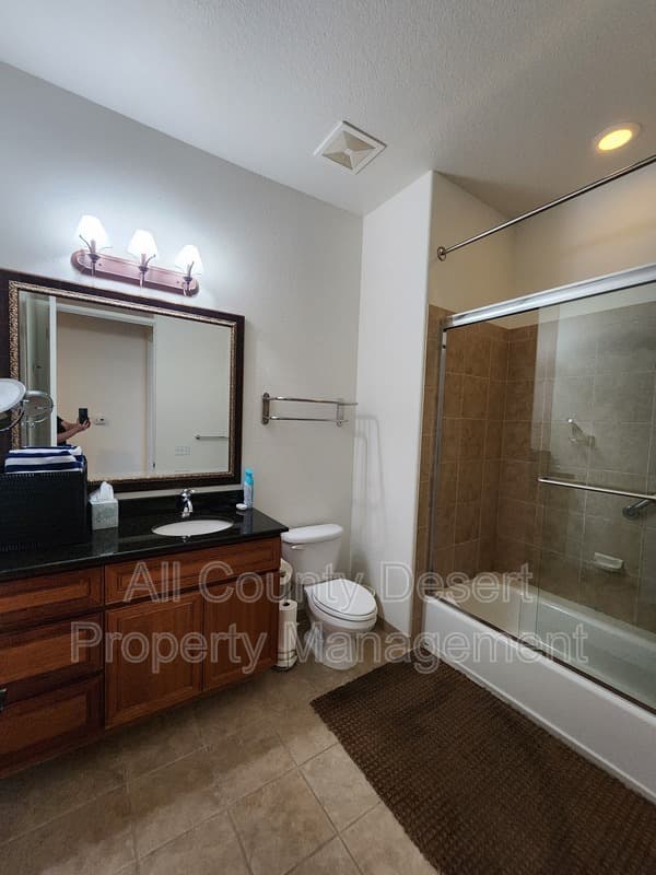 La Quinta Condo: 50650 Santa Rosa Plaza