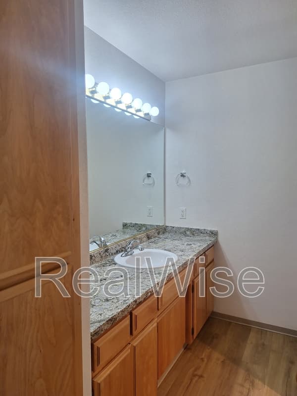Medford Condo: 1221 Skeeters Ln