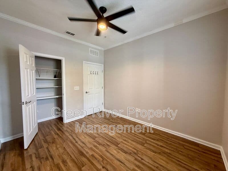 Jacksonville House: 11251 Campfield Drive