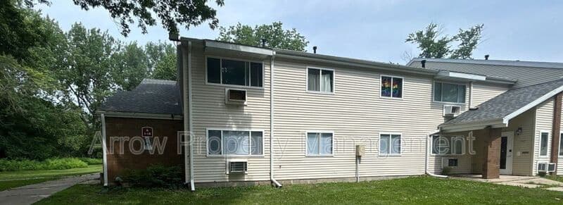 Clarinda House: 1010 North 16th Street
