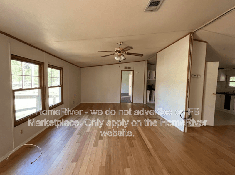 Spring Hill House: 17344 Dalberg Dr