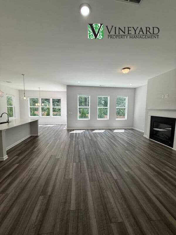 Holly Springs House: 265 Birchwood Row