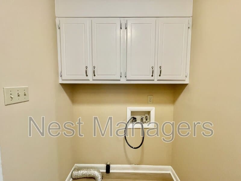 Fayetteville House: 5967 Lake Trail Dr